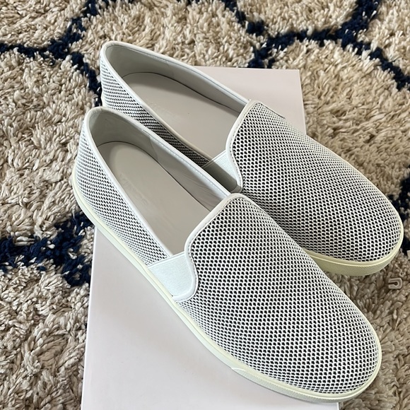 NEW Vince Slip on Sneakers - Picture 4 of 5